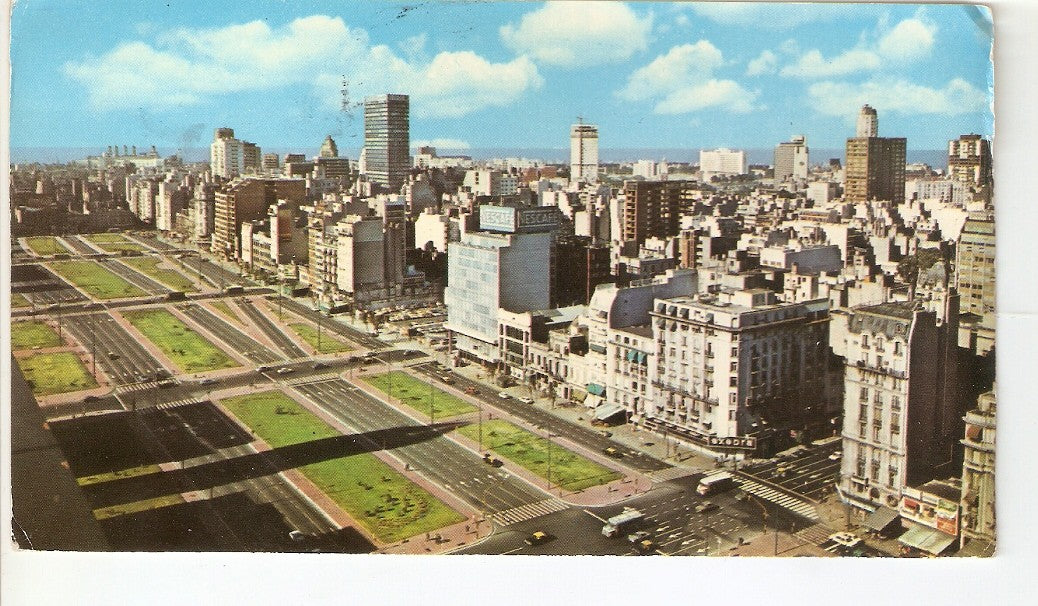 Postal 026444 : Vista aerea de la Avenida 9 de Julio. Buenos Aires