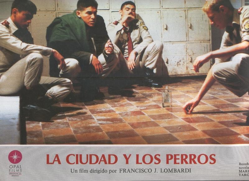 Caratula cine: La ciudad y los perros, un film de Francisco J.Lombardi, numerada 08 en trasera