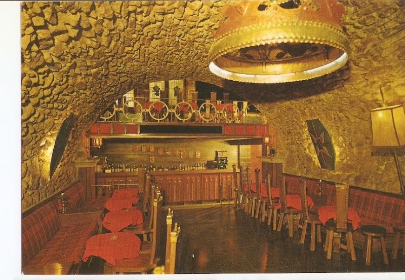 Postal 028011 : Club Corona, Hotel Andria-Seo de Urgel, decorado y ambientado al estilo del siglo XII. Sotano