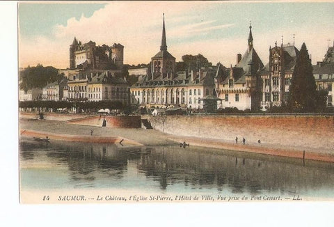 Postal 026493 : Saumur - Le Château, lEglise St-Pierre, lHotel de Ville, Vue prise du Pont Cessart