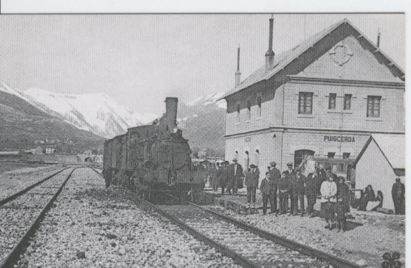 Postal 012292: Locomotara Vapor 030-2075 con tren viajero en Puigcerda, año 1920
