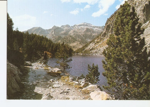 Postal 029405 : Pirineu Catala Parc Nacional dAigues Tortes. Estany Llong al fons Massis del Contraig