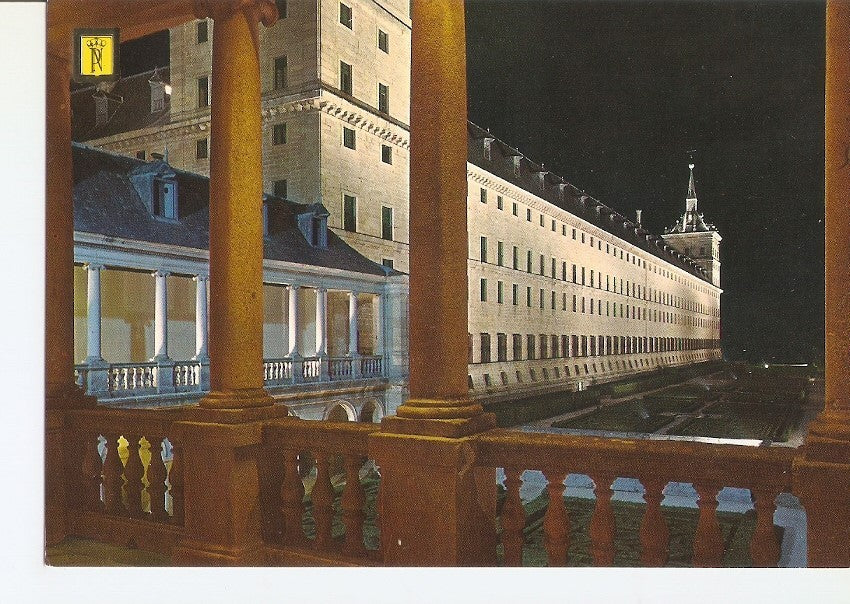 Postal 029647 : El Escorial Jardin de los Frailes vista nocturna