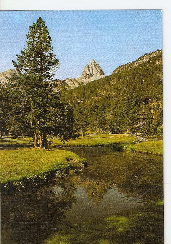 Postal 029754 : Benasque Valle de Batisielles y Aguja de Perramo