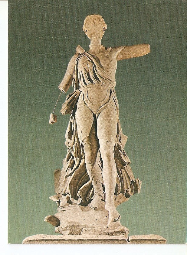 Postal 029801 : Museum of Olympia. The Nike (Victory) of Paeonios (about 420 B.C.)