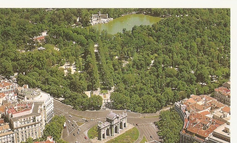 Postal 030428 : Madrid. Puerta Alcala y Parque del Retiro