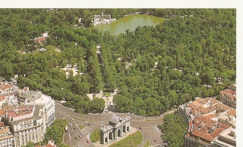 Postal 030428 : Madrid. Puerta Alcala y Parque del Retiro