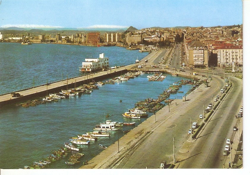 Postal 030060 : Santander. Vista del puerto. Al fondo los Picos de Europa