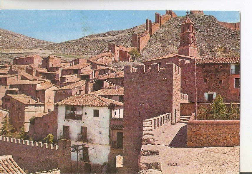 Postal 030070 : Albarracin (Teruel). Detalle de las murallas y castillo (Monumento nacional)