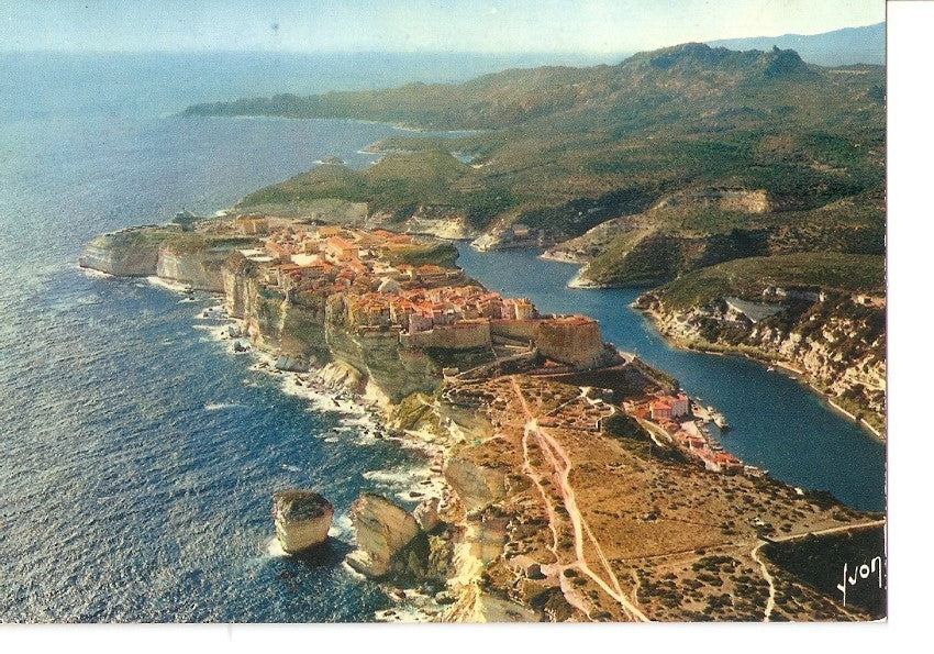 Postal 030267 : La Corse oasis de beaute. Bonifacio (Corse) Sur les Falaises