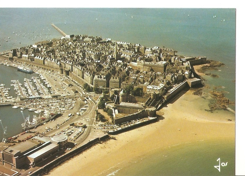 Postal 030290 : Saint-Malo vue generale le bassin et le château