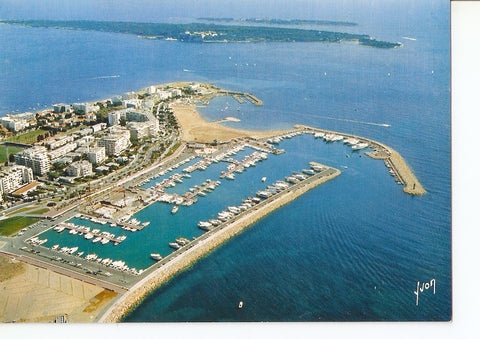 Postal 030450 : La Cote dAzur miracle de la nature. Cannes (Alpes-Maritimes) Port Pierre Canto ou Nouveau Port des Yachts et les Iles de Lerins