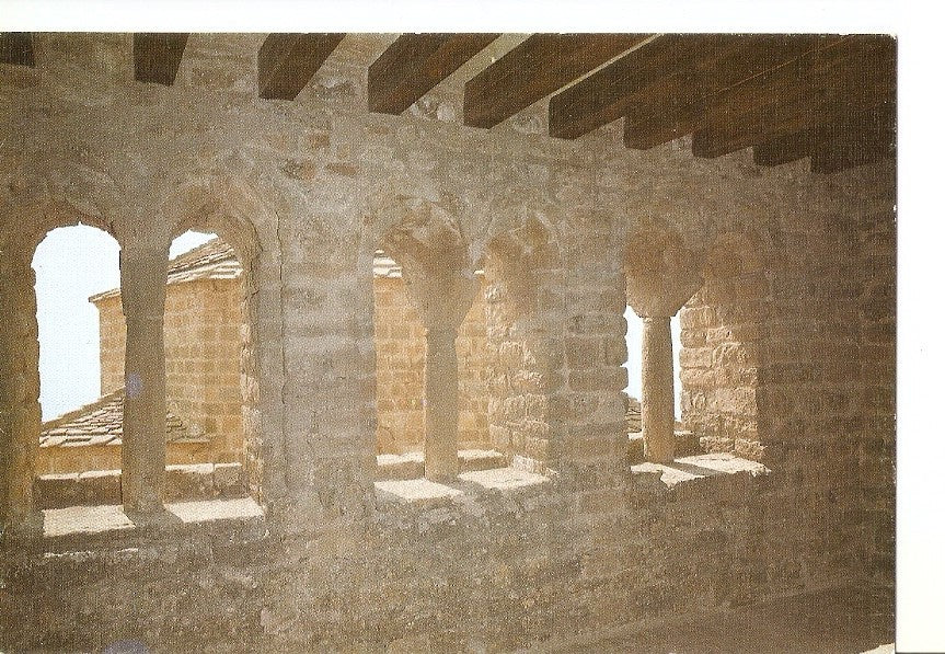 Postal 030458 : Loarre (Huesca). Castillo Romanico sigo XI. Ventanales en la torre de la Reina