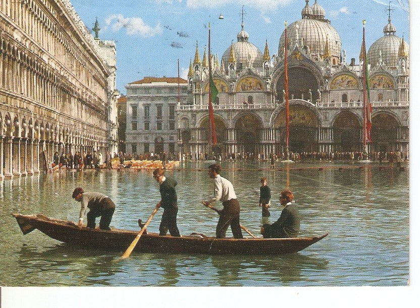 Postal 030505 : Venezia Exceptional high tide on S. Mark Aquare