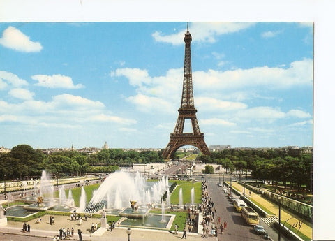 Postal 032183 : Paris et ses Merveilles Les Jardins du Trcadero et les jets deau le pont dlena et la tour Eiffel