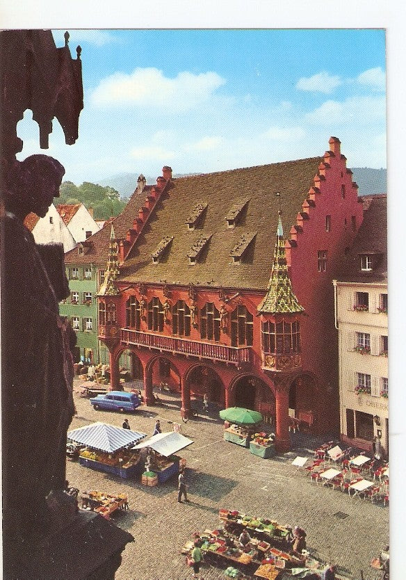 Postal 030636 : Freiburg im Breisgau Munsterplatz und Kaufhaus