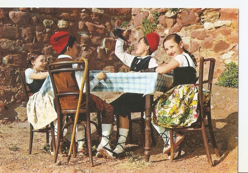 Postal 030242 : España tipica. Cataluña. Niños con trajes tipicos