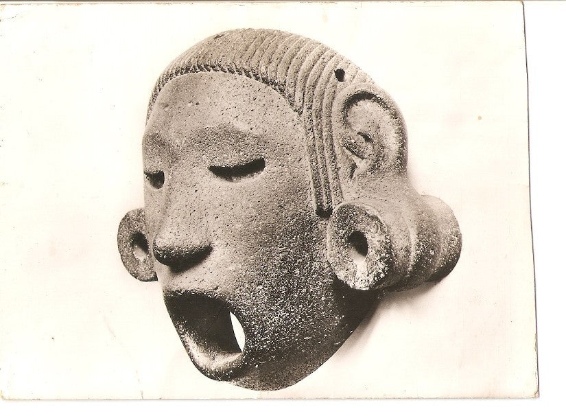 Postal 030492 : British Museum. Stone mask representing the flayed god Xipe Totec probably XIV century - Mexico