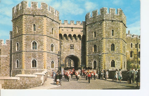 Postal 030925 : Henry VIII Gateway Windsor