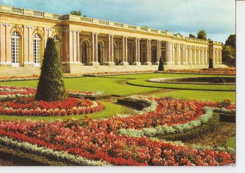 Postal 030963 : Versailles - Le gGrand Trianon. Le jardin haut et laille gauche
