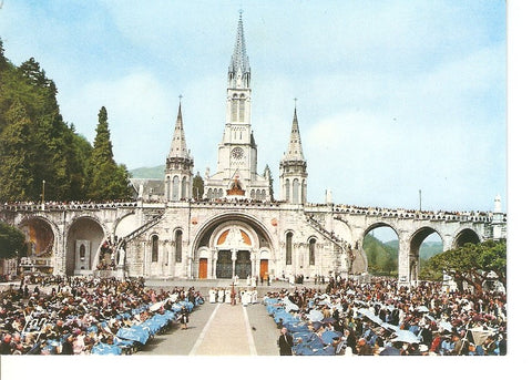 Postal 031287 : Lourdes. The Basilique et la Benediction of the sick