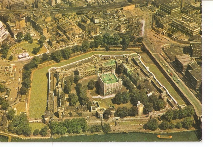 Postal 031298 : Tower of London Aerial view