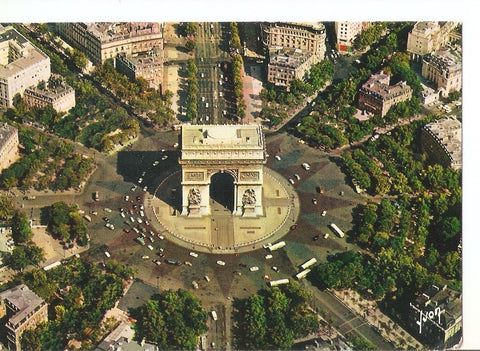 Postal 031320 : En Survolant Paris Larc de Triomphe et la Place Charles-de-Gaulle-lEtoile