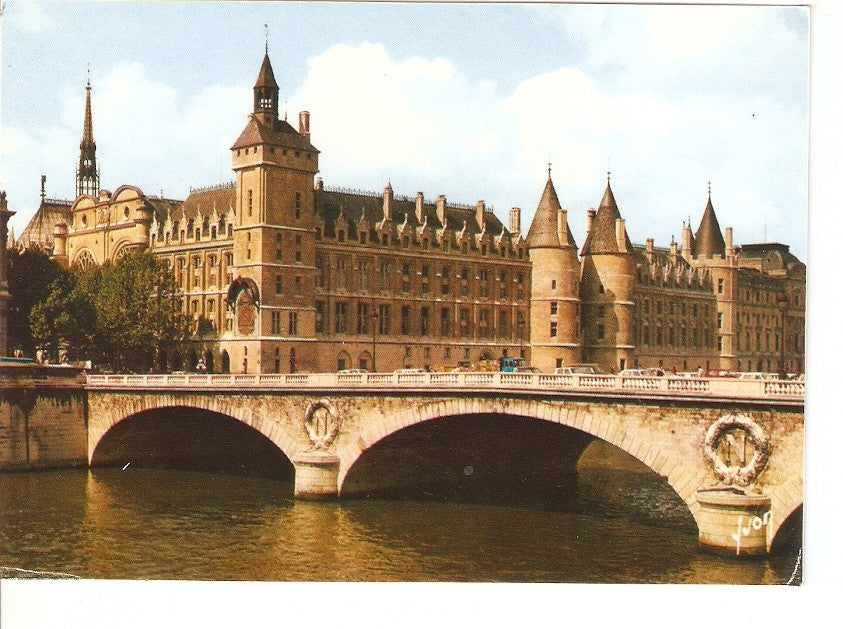 Postal 031550 : 75 - Paris La Conciergerie la Sainte-Chapelle et le Pont au Change