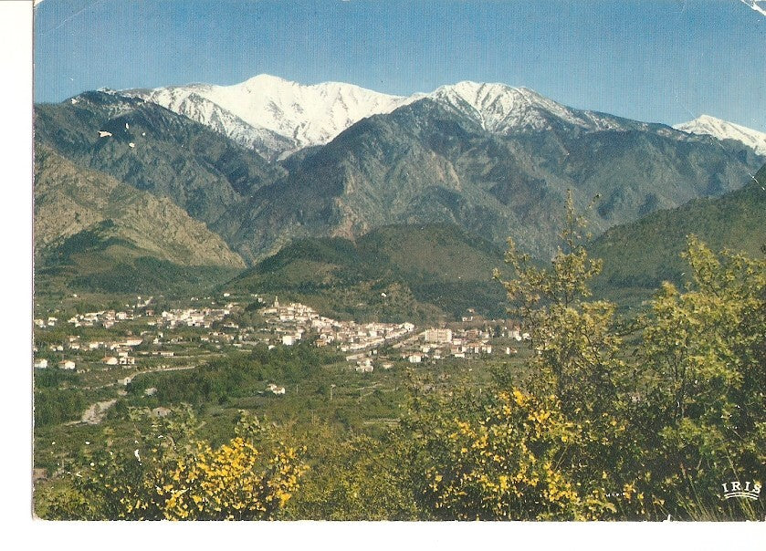 Postal 031757 : La Station au pied du Canigou. En Roussillon. Vernet-les-Bains