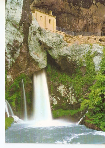 Postal 031924 : Covadonga. Gruta de la Virgen y Cascada