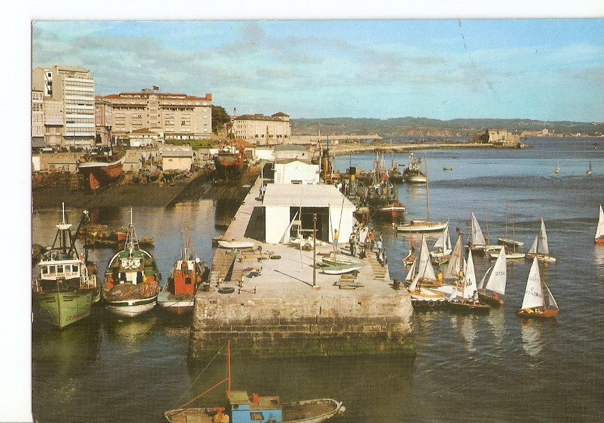 Postal 032133 : La Coruña. El Parrote al fondo Castillo de San Anton