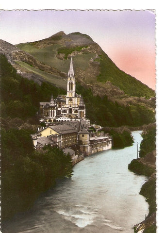 Postal 030237 : Lourdes La Basilique et le Gave