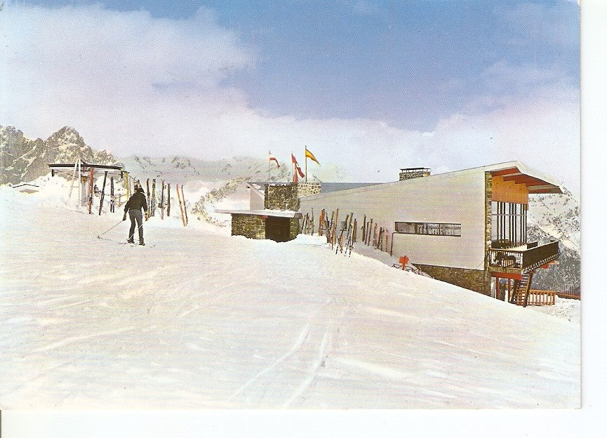 Postal 032616 : Sallent de Galleogo (Huesca) Pirineo Aragones. El Formigal. Telesilla y Restaurante Cantal
