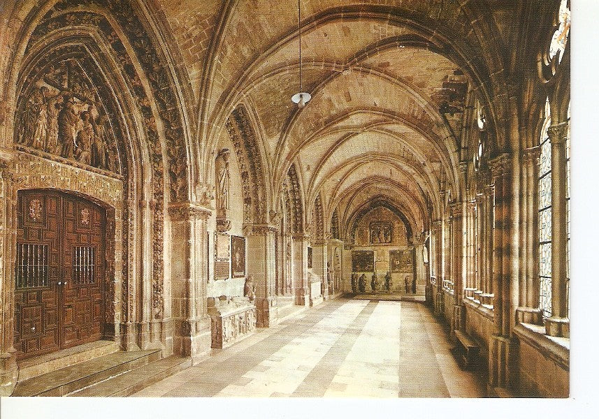 Postal 032643 : Burgos. Catedral. Claustros y puerta de la Capilla de Santa Catalina (Siglo XIII)