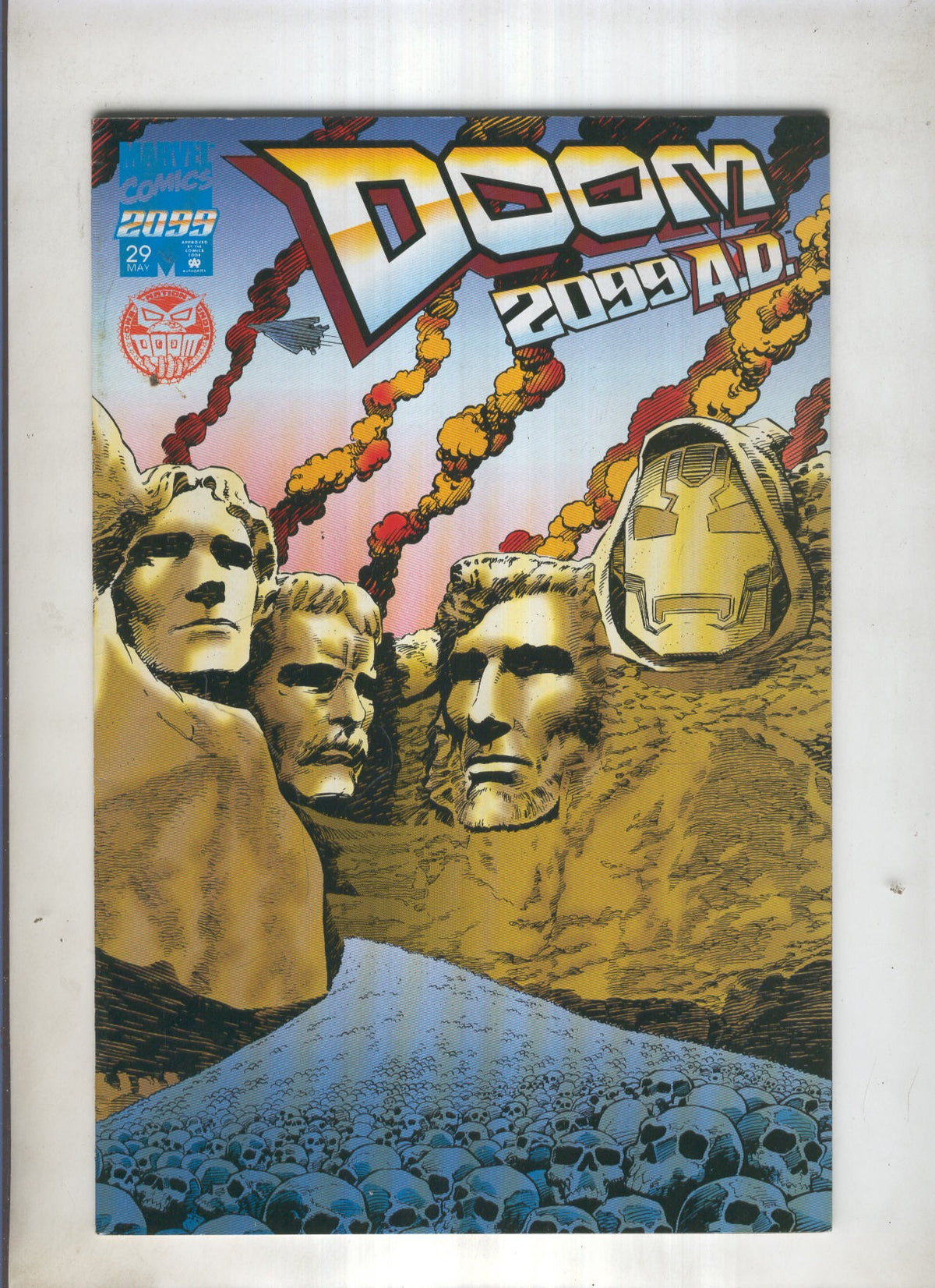 DOOM 2099 Numero 29: American Caesar (abierto lado superior lomo)