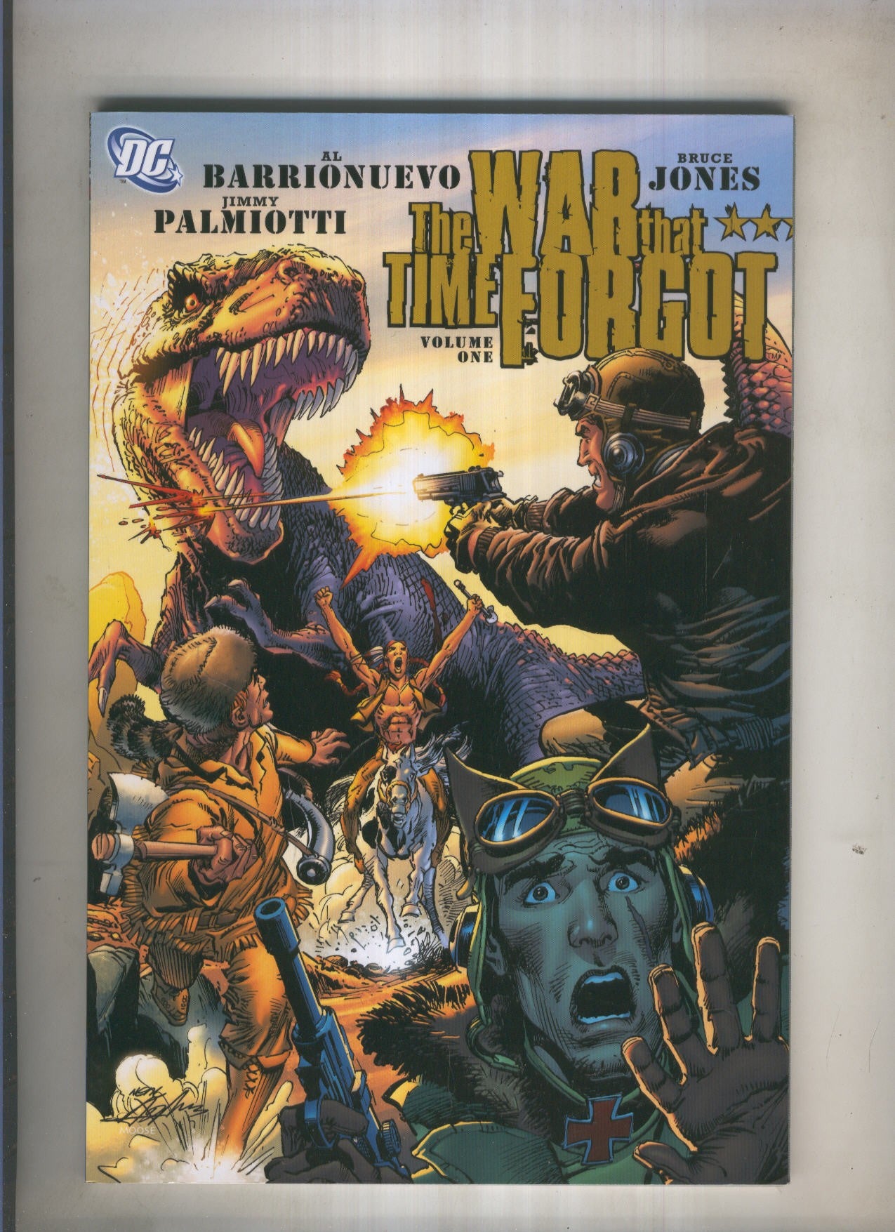 THE WAR THAT TIME FORGOT TPB Volume 01