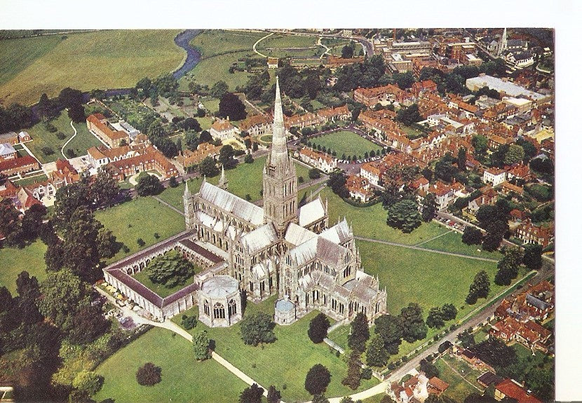 Postal 032744 : Salisbury Cathedral from the Air