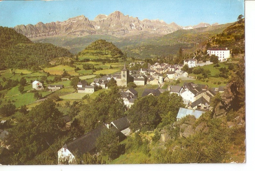 Postal 032844 : Panticosa (Valle de Tena). Vista general y Peña Telera al fondo