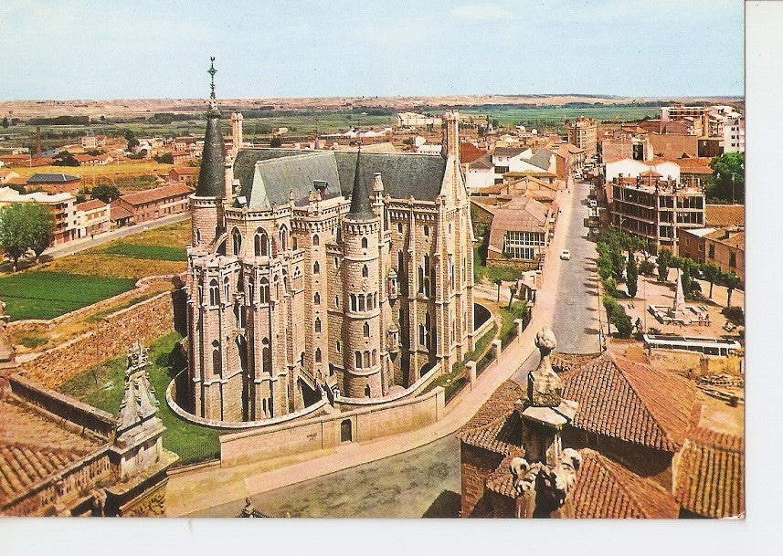 Postal 032862 : Astorga (Leon). Palacio Episcopal (Gaudi)