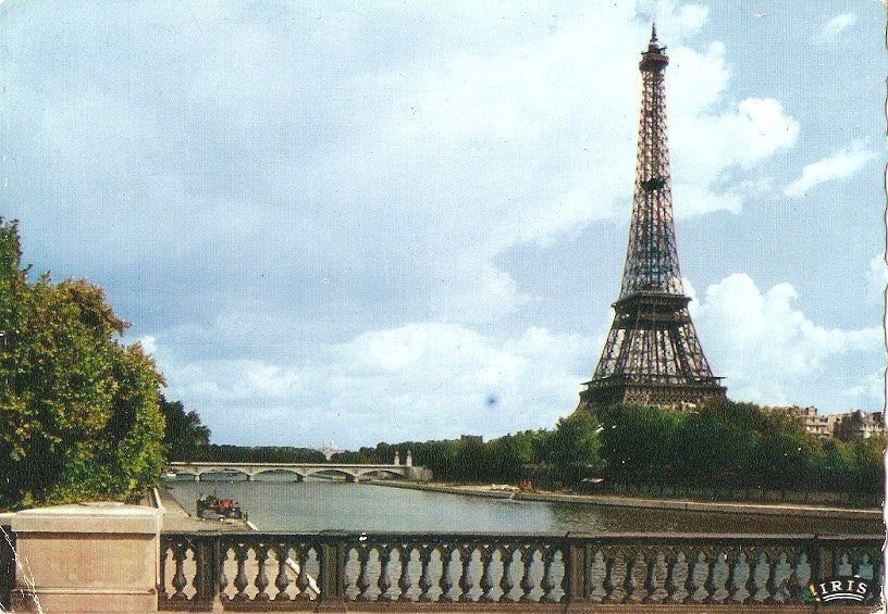 Postal 032901 : Paris. La Tour Eiffel