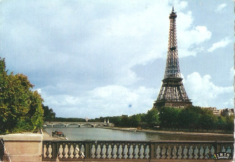 Postal 032901 : Paris. La Tour Eiffel