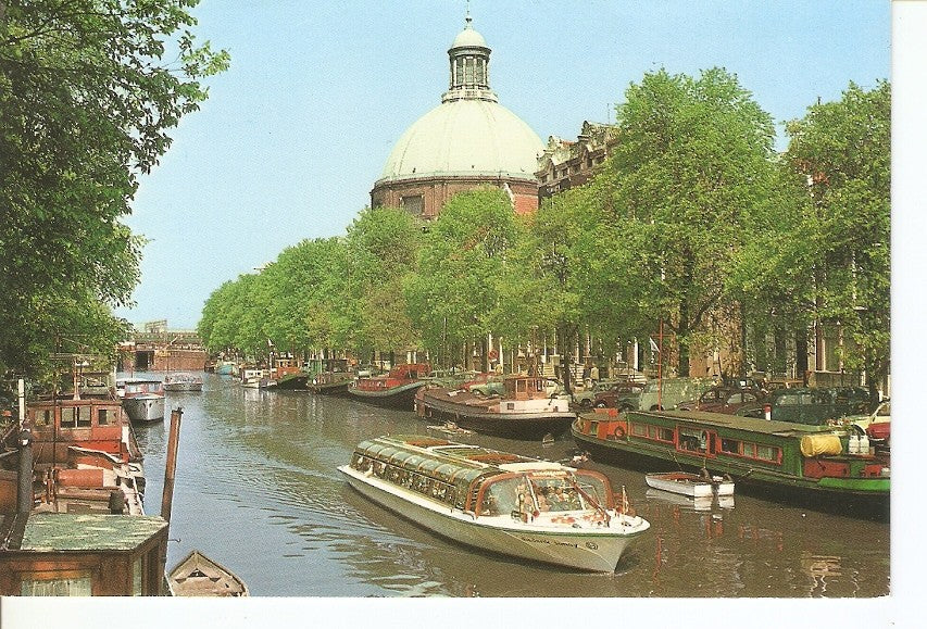 Postal 032923 : Amsterdam/Holland Woonboten in het Singel en ronde Lutherse Kerk