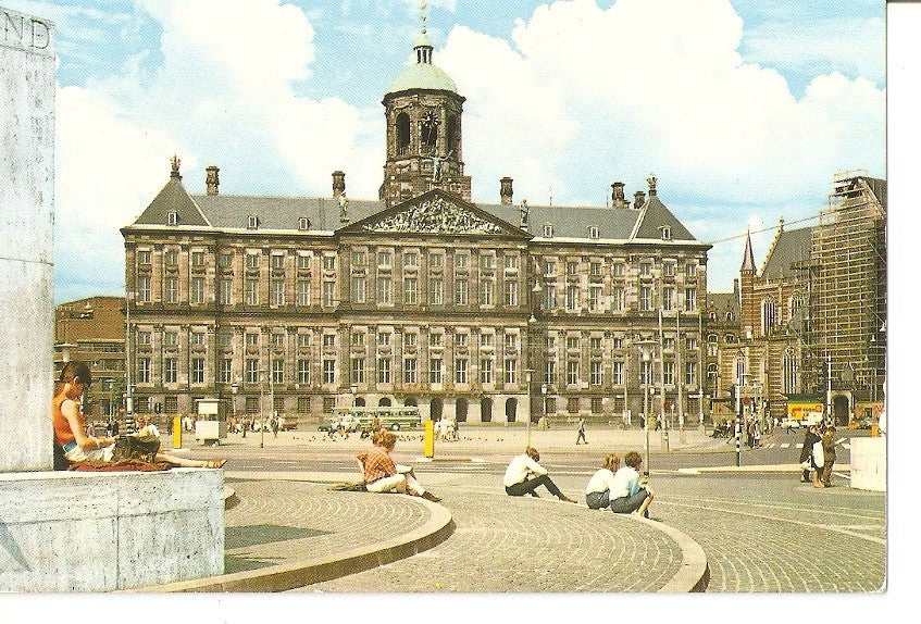 Postal 032928 : Amsterdam / Holland. Les Palais Royal dominant de sa superbe