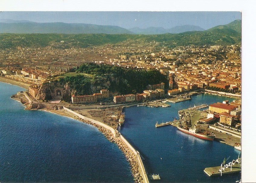 Postal 032951 : Nice (Alpes-Maritimes). Vue generale sur le Port et la Ville