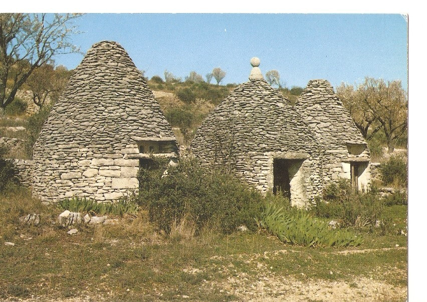 Postal 032993 : Les Belles Images de Provence. Boris. Cabanes en pierres seches