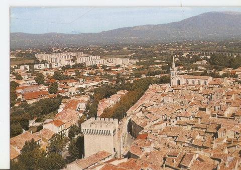 Postal 032994 : Carpentras (Vaucluse). Porto d?orange au fond le Ventoux