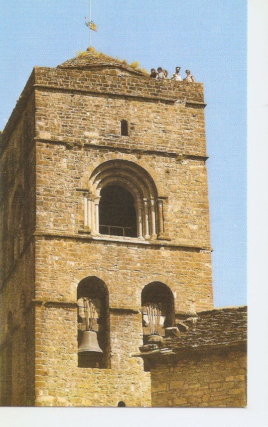 Postal 033038 : La Ainsa. Cuerpo superior de la torre romanica de la Parroquial s. XII