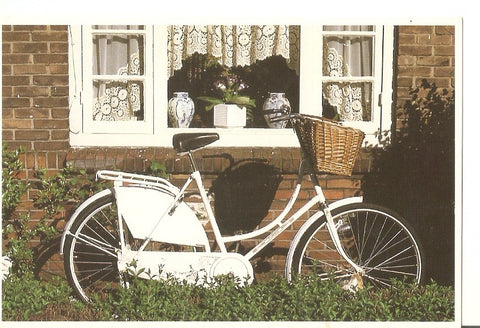 Postal 033273 : White bike