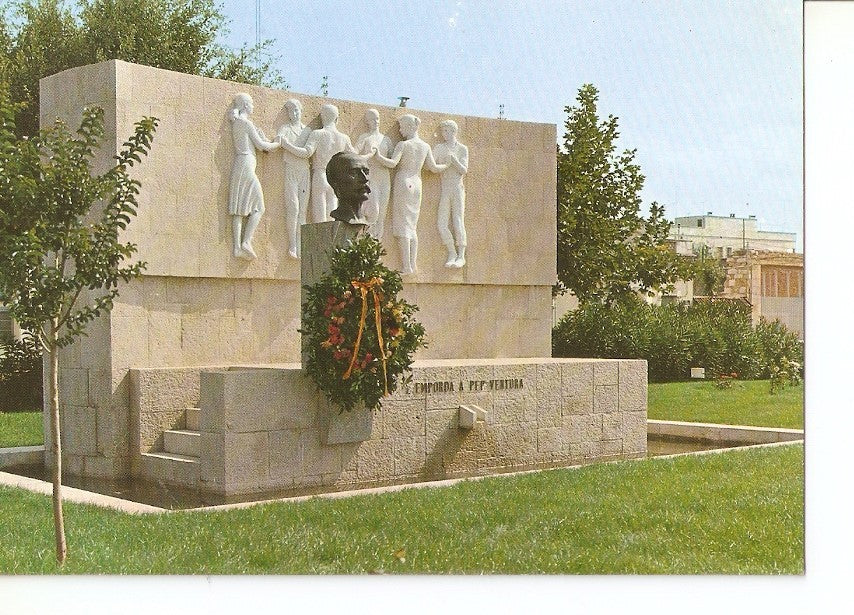 Postal 033303 : Figueras. Monumento a Pep Ventura