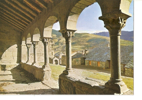 Postal 033327 : Caralps (Gerona). Portico de la Iglesia romanica siglo X